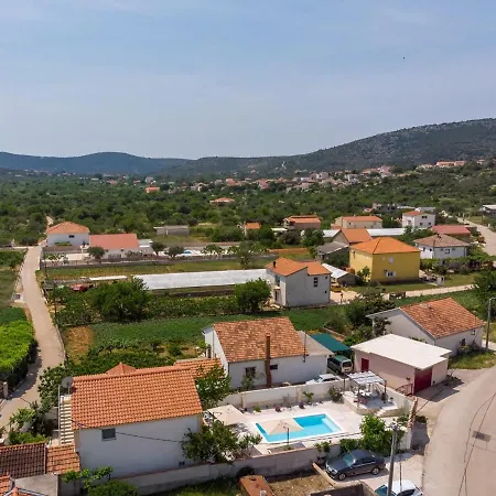 فيلة Little Paradise With A Private Pool, 4 Bedrooms, 2 Living Areas, 3km From The In
